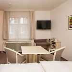 Garni Guenther Πανσιόν 3*