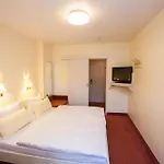 게스트하우스 Garni Guenther 3*