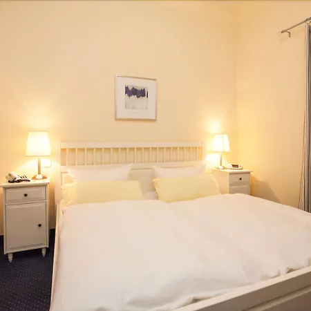 Πανσιόν Garni Guenther 3*